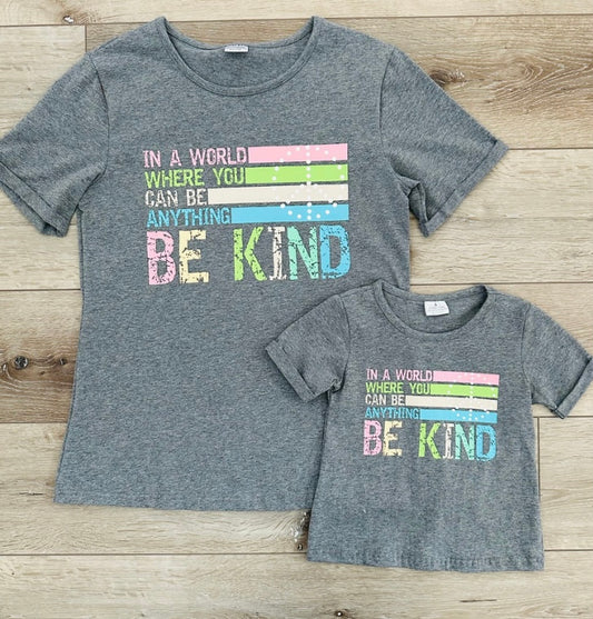 Mami & me Be Kind shirt