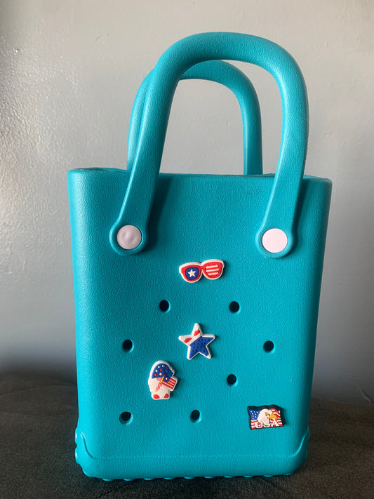 Beach bag with charms